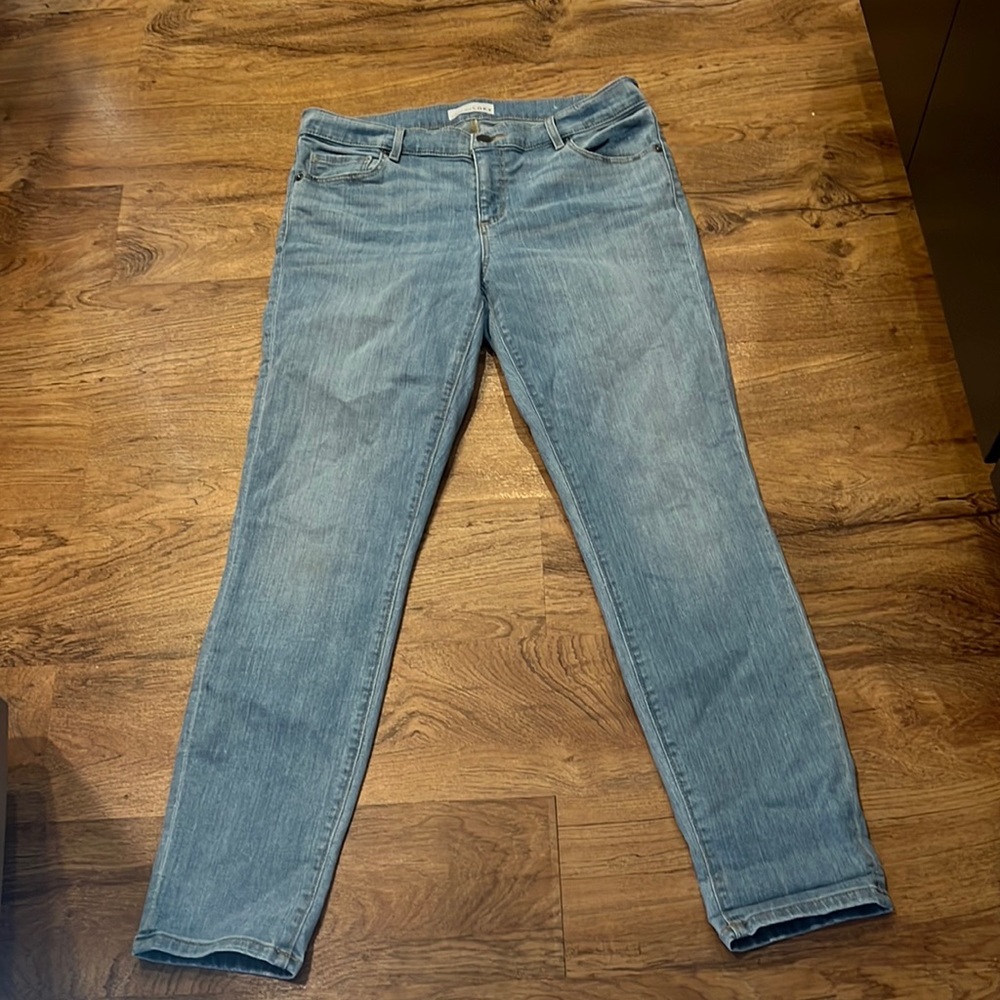 Loft Woman’s Jean Modern Skinny Crop Size 29/8 Price $25